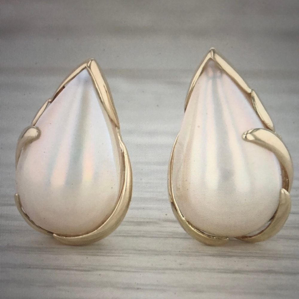 Vintage, Mane Pearl Drop Earrings - 14k Yellow Gold Teardrop Pierced Omega